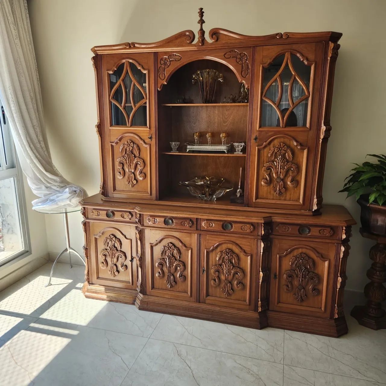 Conjunto de sala jantar em madeira Cerejeira - Foto 2