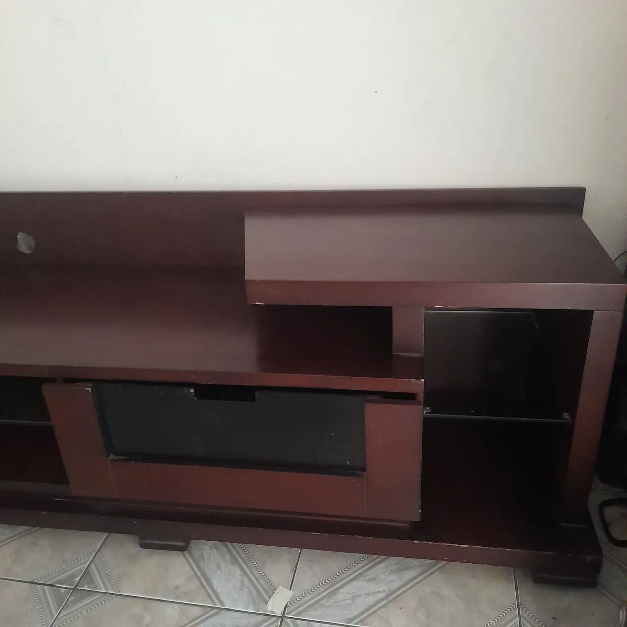 Rack de Madeira e detalhes vidro - Foto 3