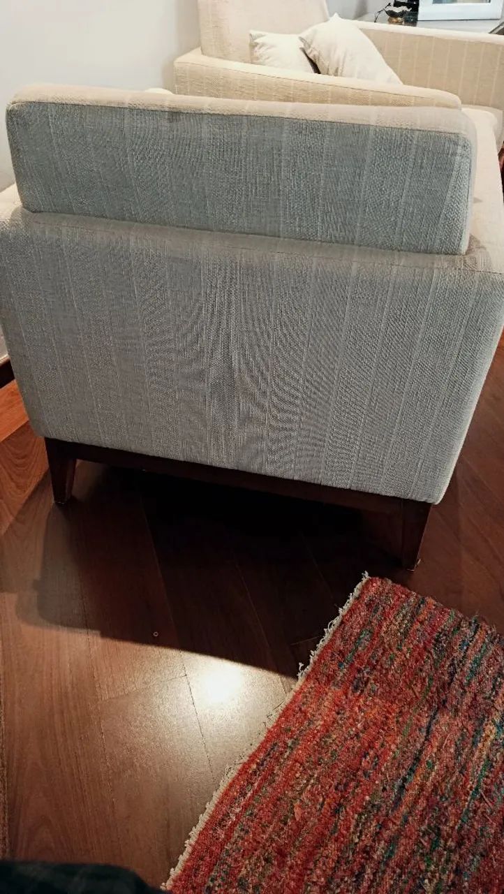 Vendo Poltronas Scarbodini em linho  - Foto 5