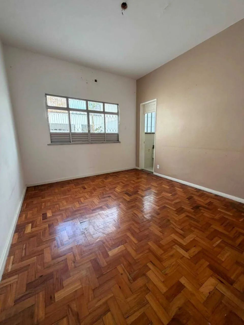 CASA EM RUA PÚBLICA NO CENTRO [3073] - Foto 3