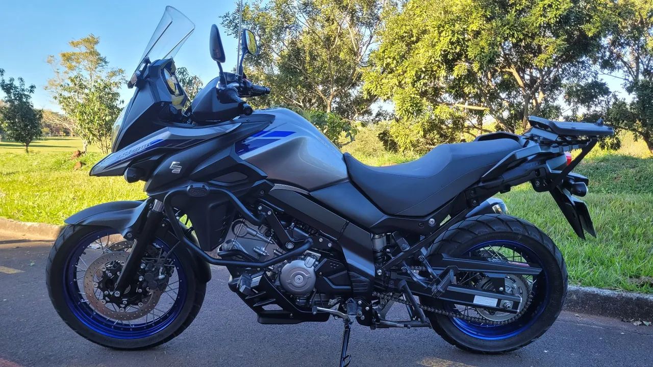 Vstrom 650 2023 cinza, em ótimo estado. - Foto 3