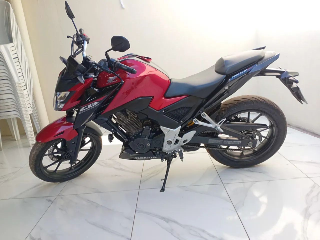 CB 300f / 2025 - Foto 3