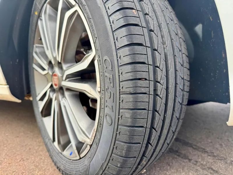 Fiat Cronos Precision 1.8 16V Flex Mec. 2019 - Foto 4