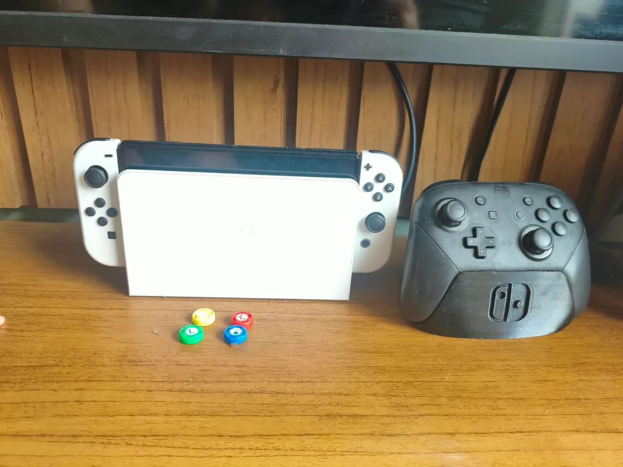 Vendo Nintendo switch OLED com controle - Foto 4