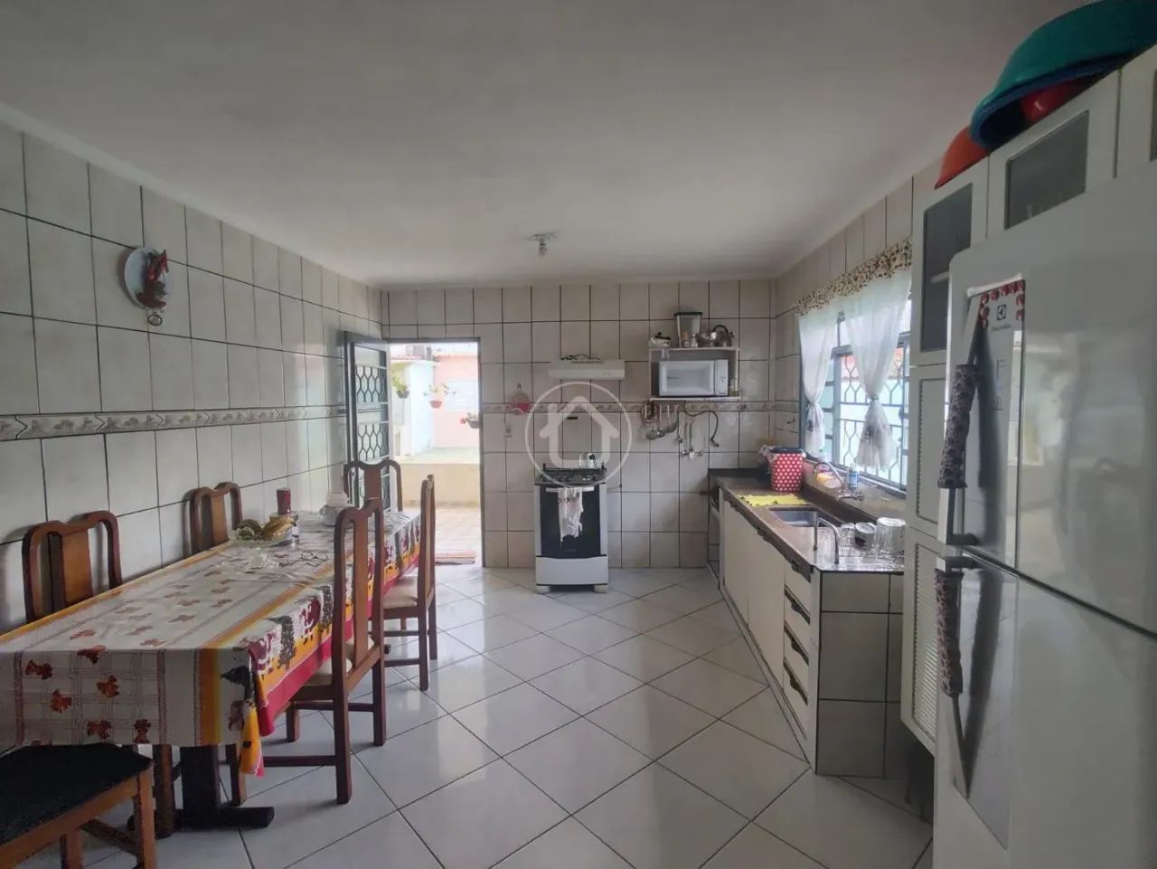 CASA COM 3 DORMITORIOS E EDÍCULA - Foto 5