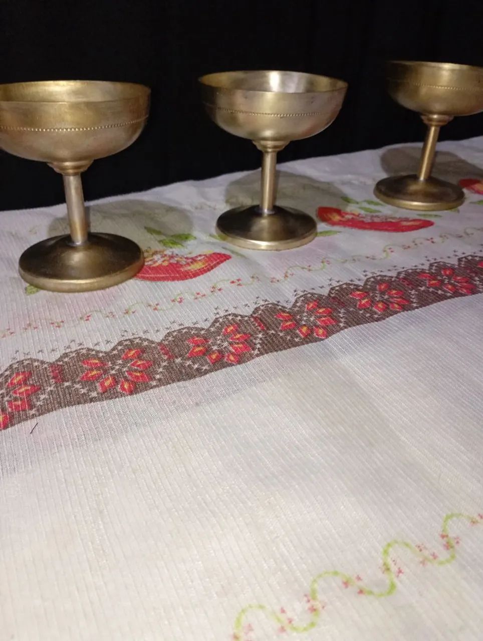 3 Taças de Metal não enferruja tudo perfeito 