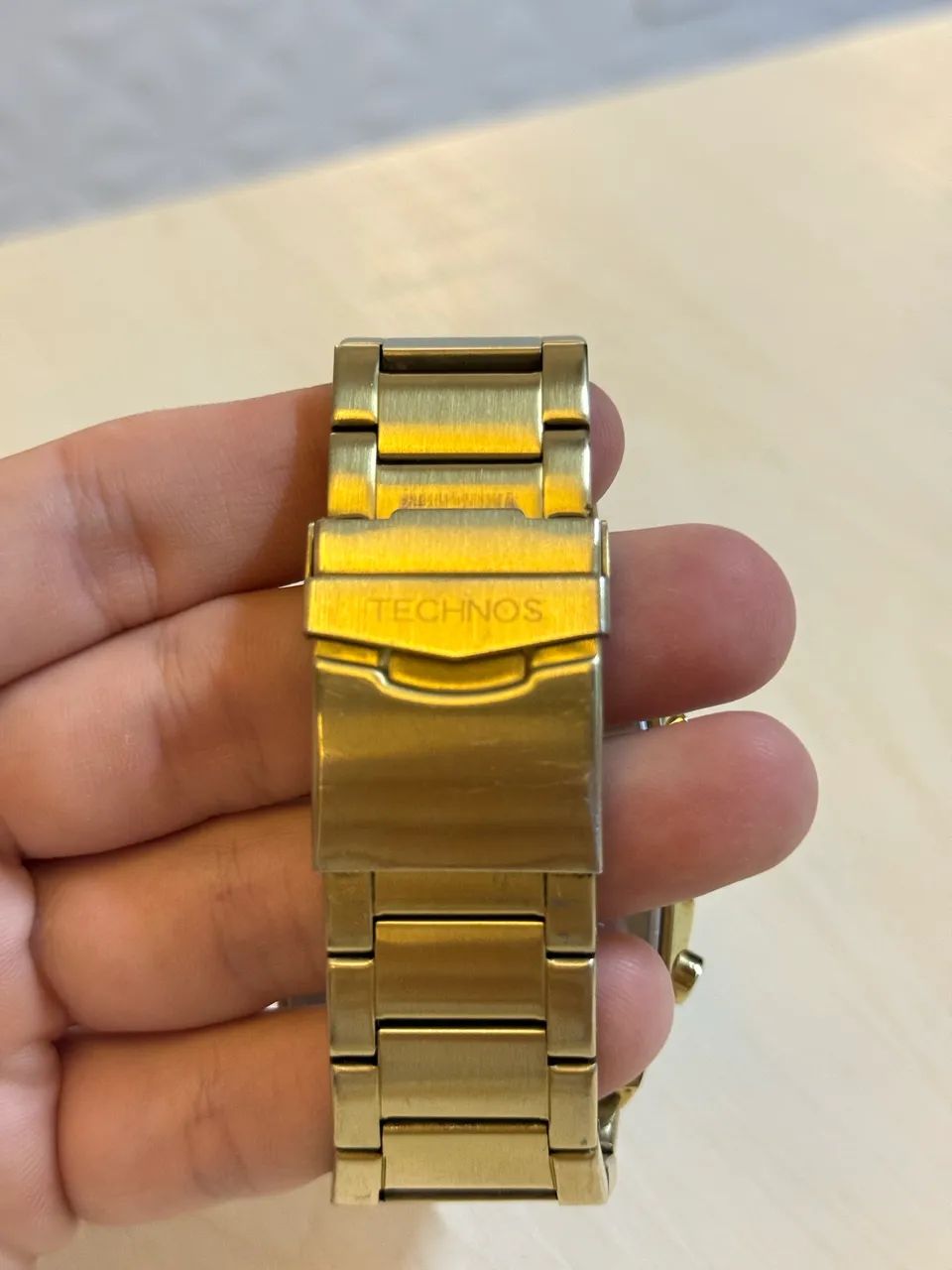 Vendo relógio Tecno Legacy dourado  - Foto 4