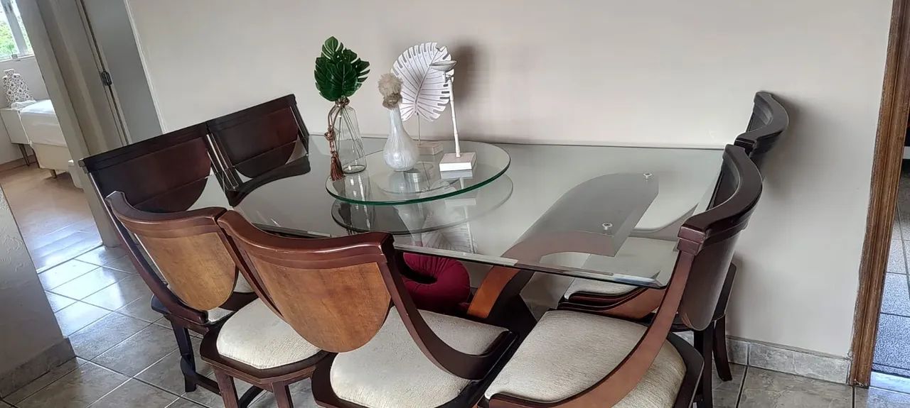 MESA DE JANTAR EM MADEIRA IMBUIA + 6 CADEIRAS - Foto 3
