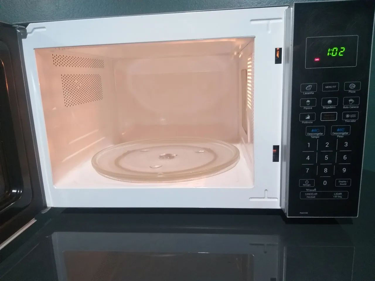 Microondas Philco 31 litros semi novo - Foto 5