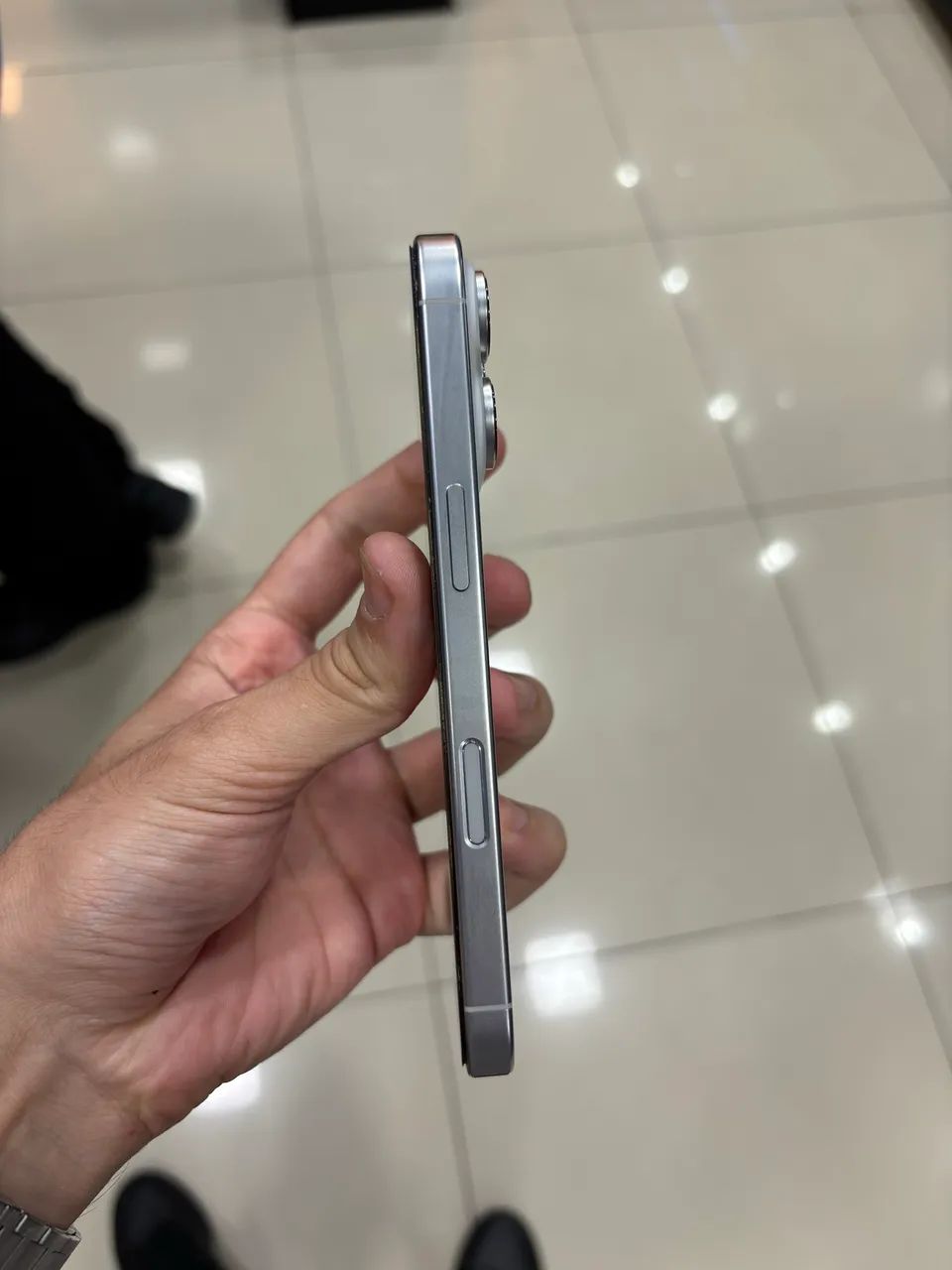 IPHONE 16 PRO 128GB - NOVO, NUNCA TROCADO PEÇA E SEM MARCA DE USO - Foto 3