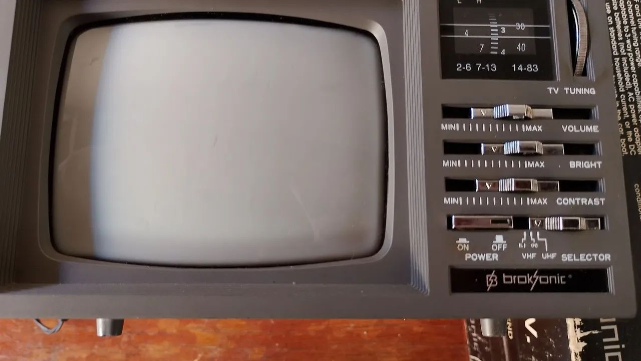 Televisão 5 polegadas broksonic  - Foto 3