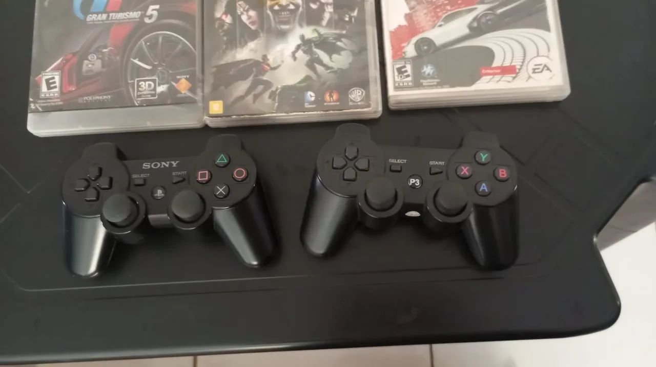 Play Station 3 (super slim)