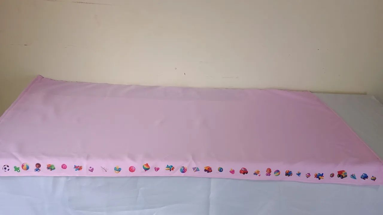 Toalha de Mesa Cosme e Damião  - Foto 2