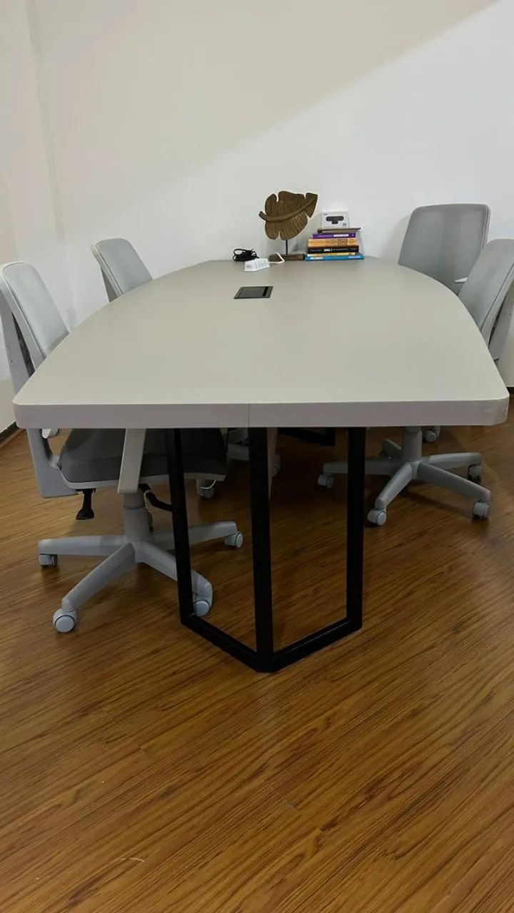 Mesa de Reunião - Foto 2