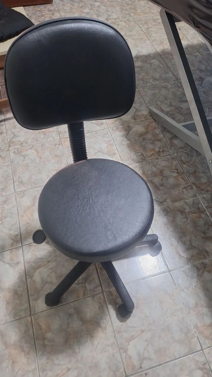 Cadeira giratória mocho