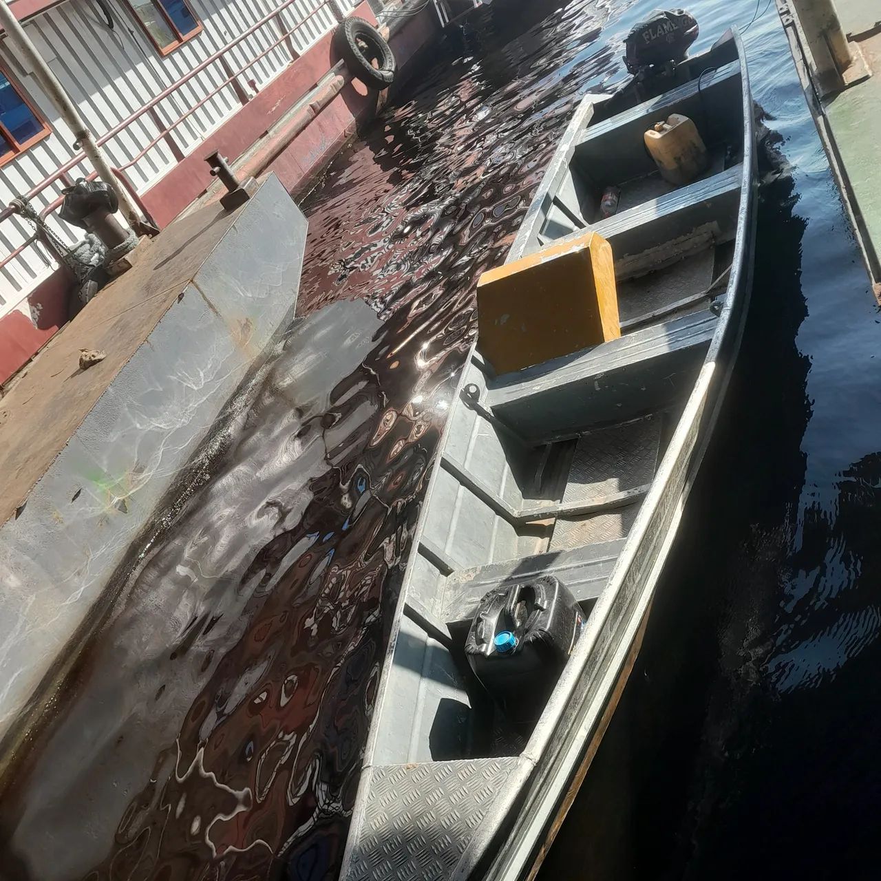 Bote de 6m com comando  - Foto 2