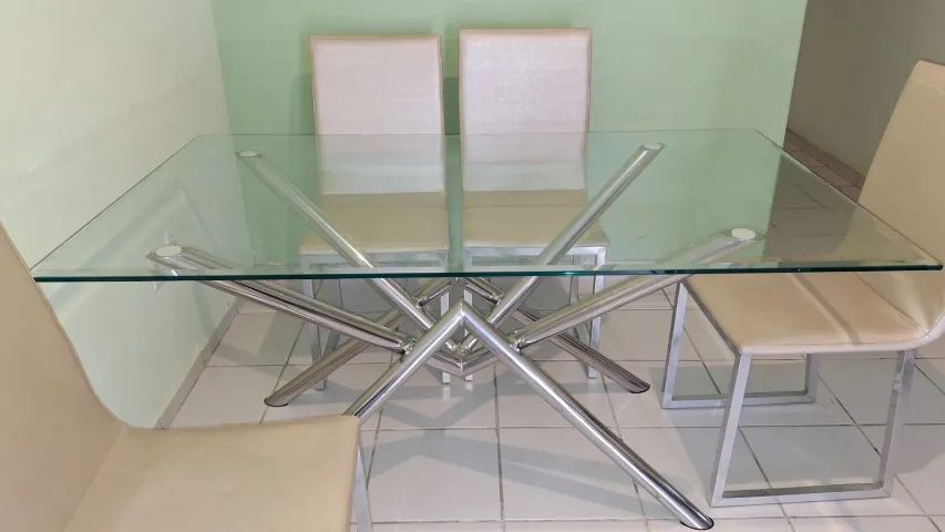 Vendo Mesa retangular 1,60 X 90 acompanha 6 cadeiras. - Foto 4