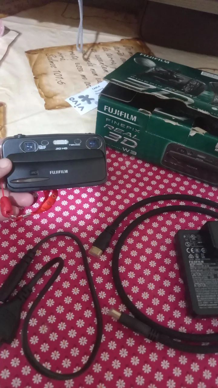 Câmera fujifilm finepix real 3D zerada na caixa .rara 3D - Câmeras