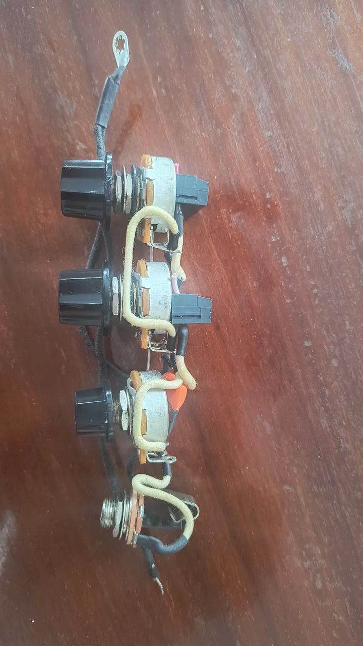 Circuito Roslen para baixo  jazz bass seminovo made in USA