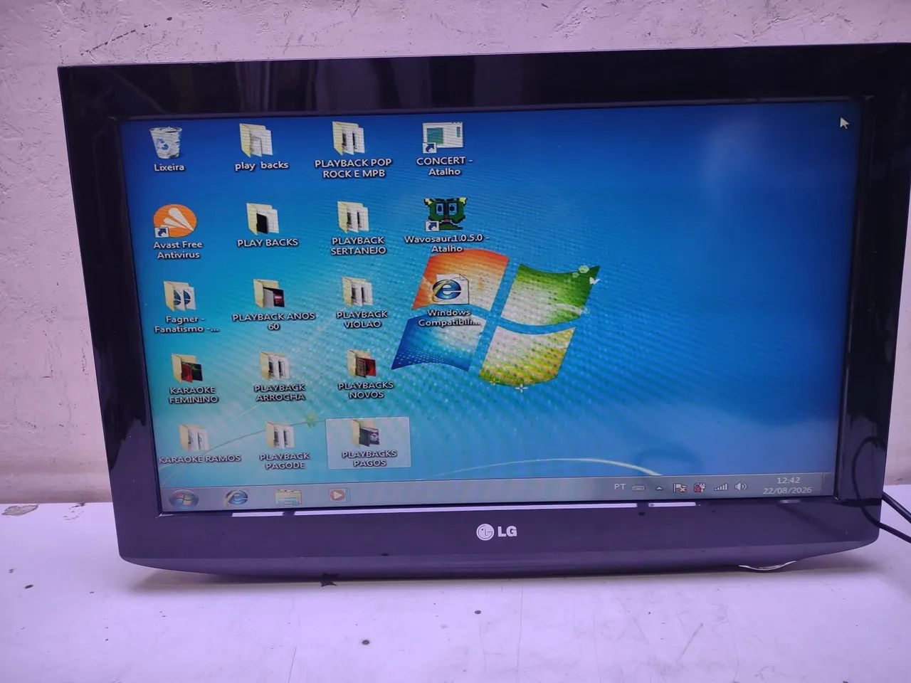 Monitor tv LG 26 polegadas 2 entrada HDMI VGA e av .