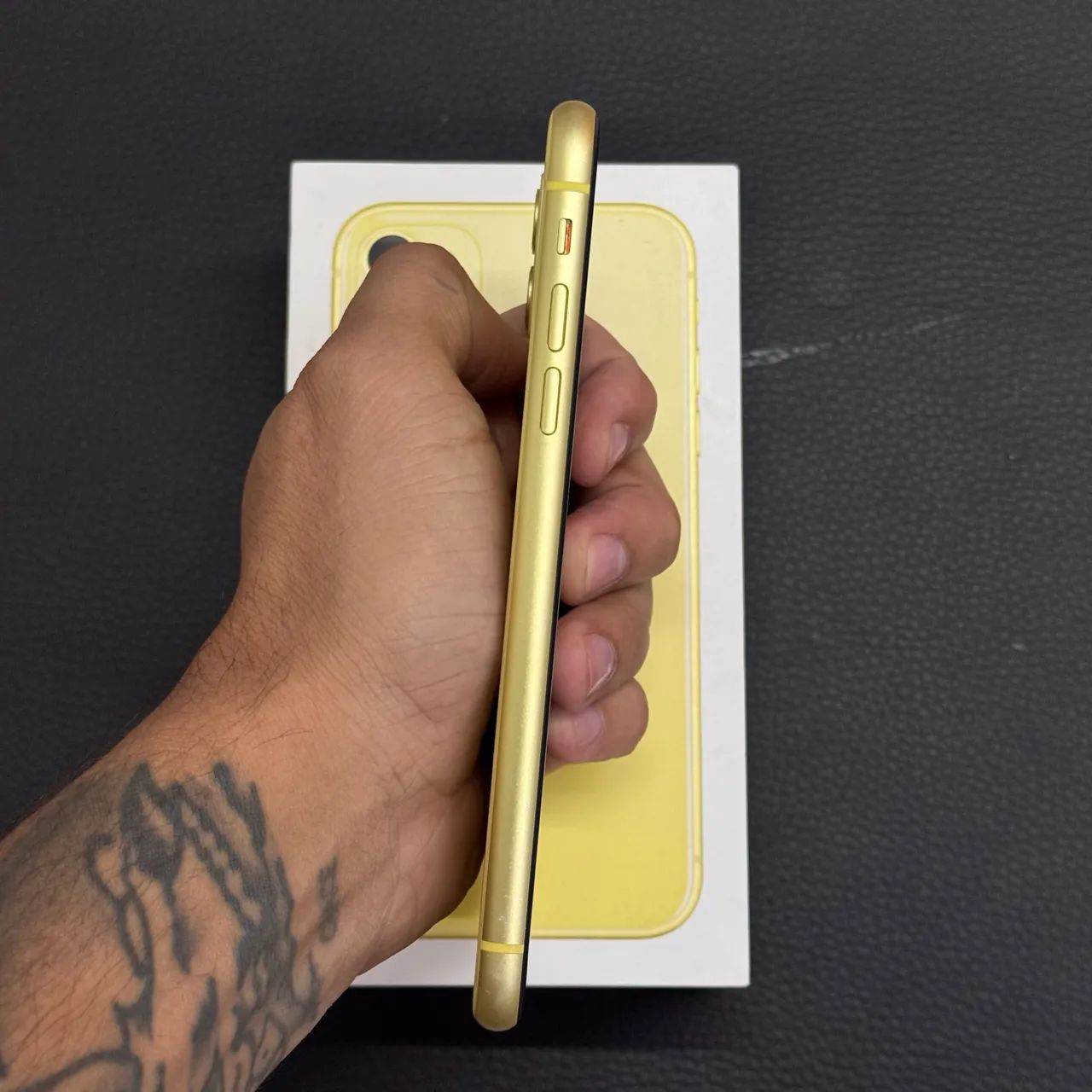 LOJA FÍSICA. IPHONE 11 128GB AMARELO, NOVÍSSIMO COM CAIXA