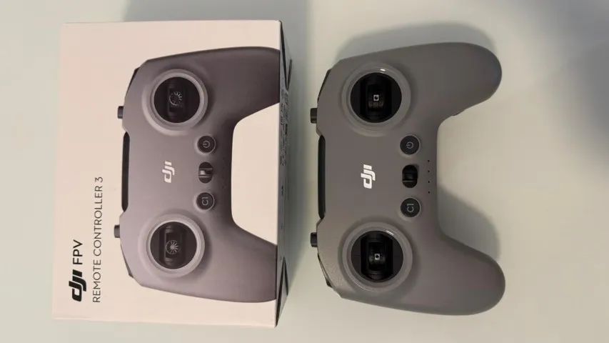 Drone DJI Avata 2 Fly More Combo (3 Baterias) + Controle FPV 3 + RC Motion 3 - Foto 2