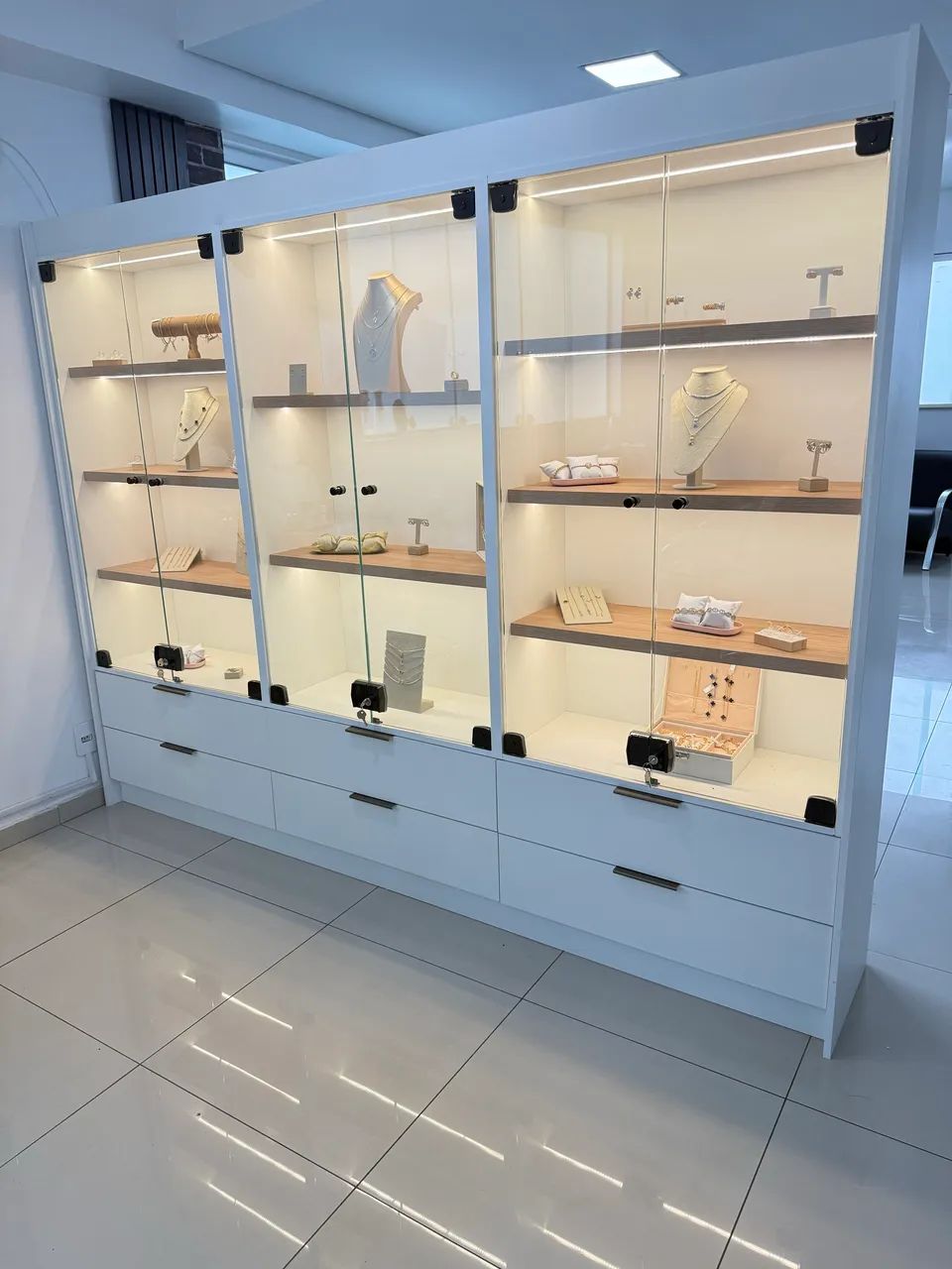 Vitrine Comercial Expositora com LED  - Foto 4