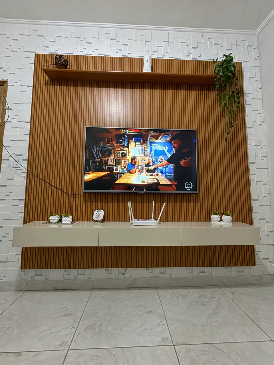 Rack com Painel Ripado para TV até 90 Polegadas