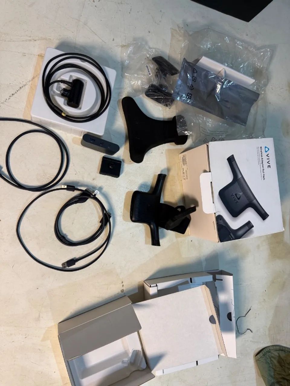 HTC VIVE PRO VR + KIT WIRELESS FULL PACK - KIT COMPLETO - Foto 5