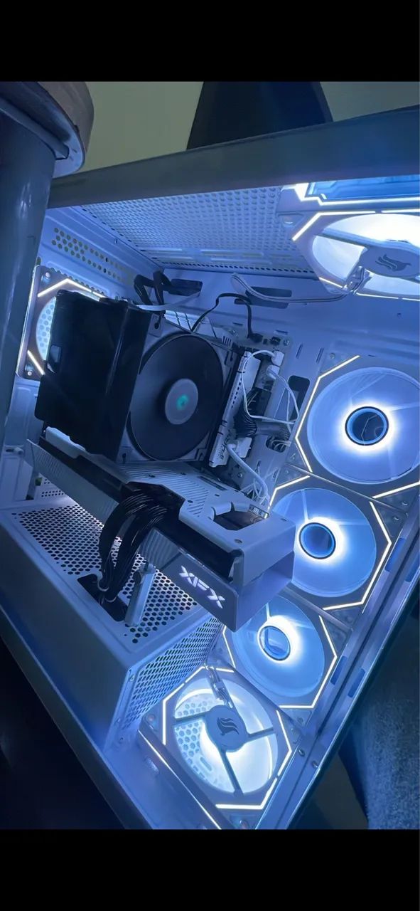 PC RX 7800XT com Ryzen 5 9600X e 32GB DDR5 - Foto 4