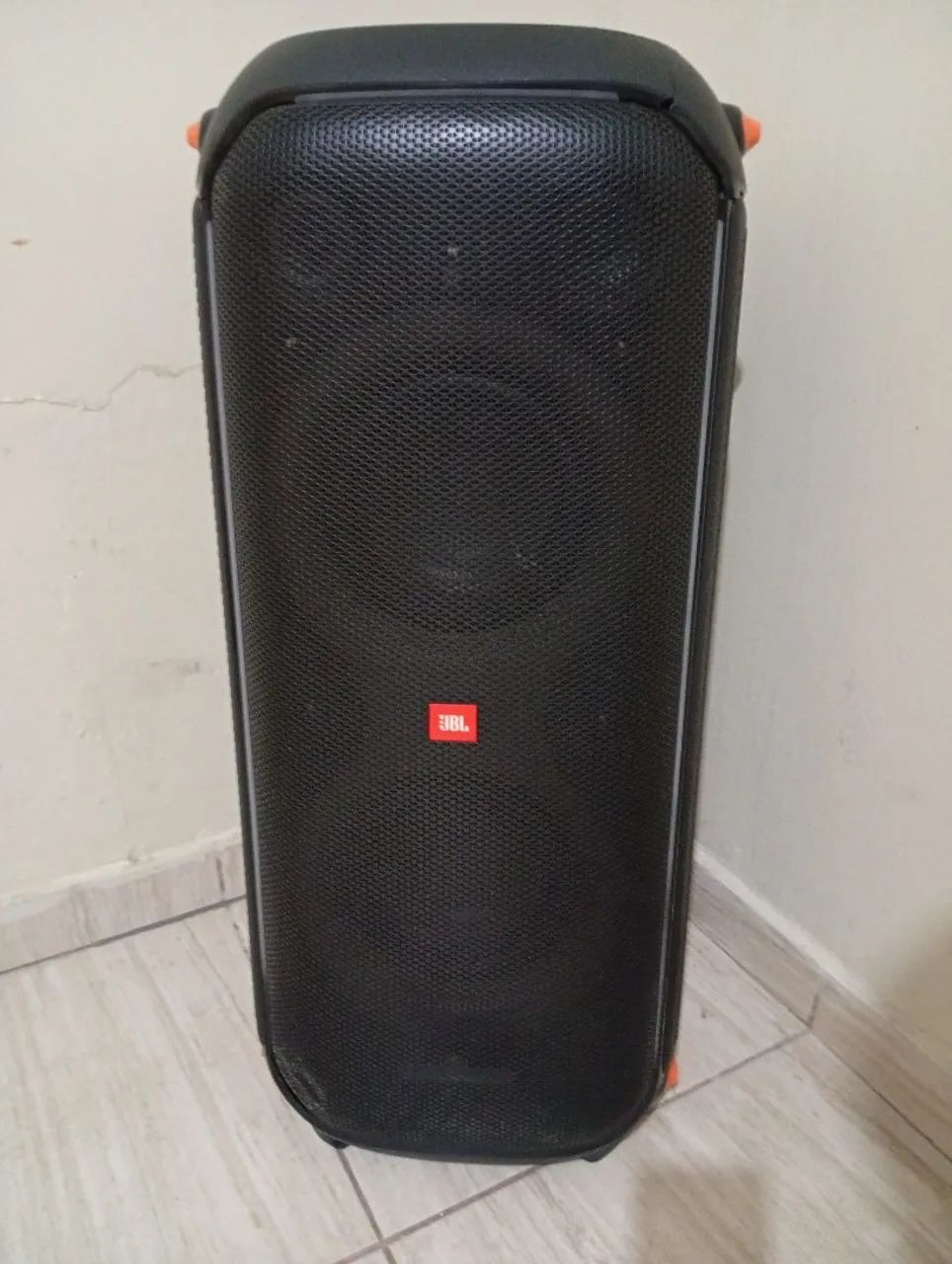 JBL 710 