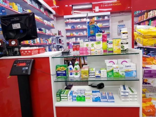 VENDE-SE FARMÁCIA COMPLETA E FUNCIONANDO  - Foto 2