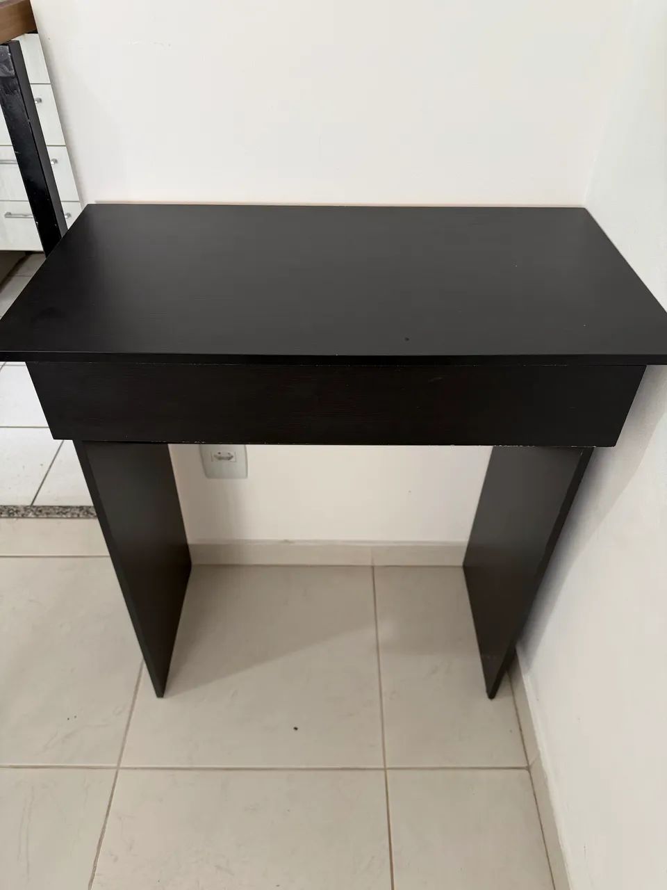 Mesa escrivania com gaveta novíssima  - Foto 3