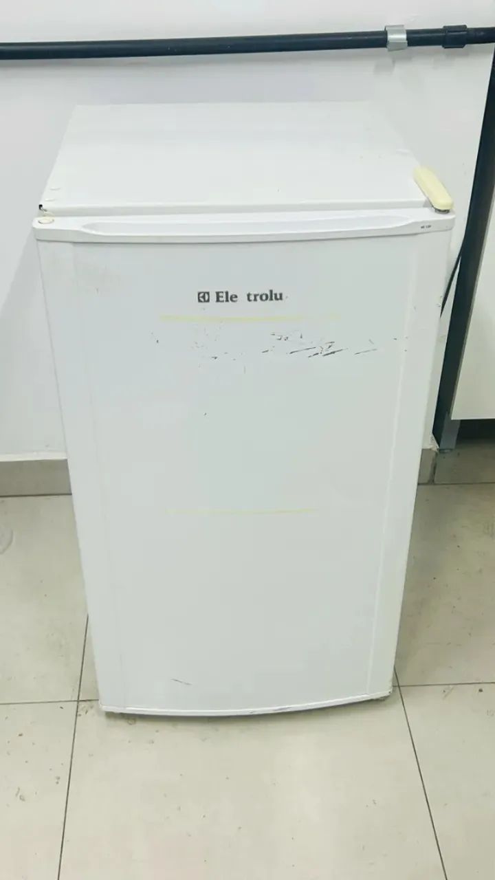 Frigobar 122L Electrolux