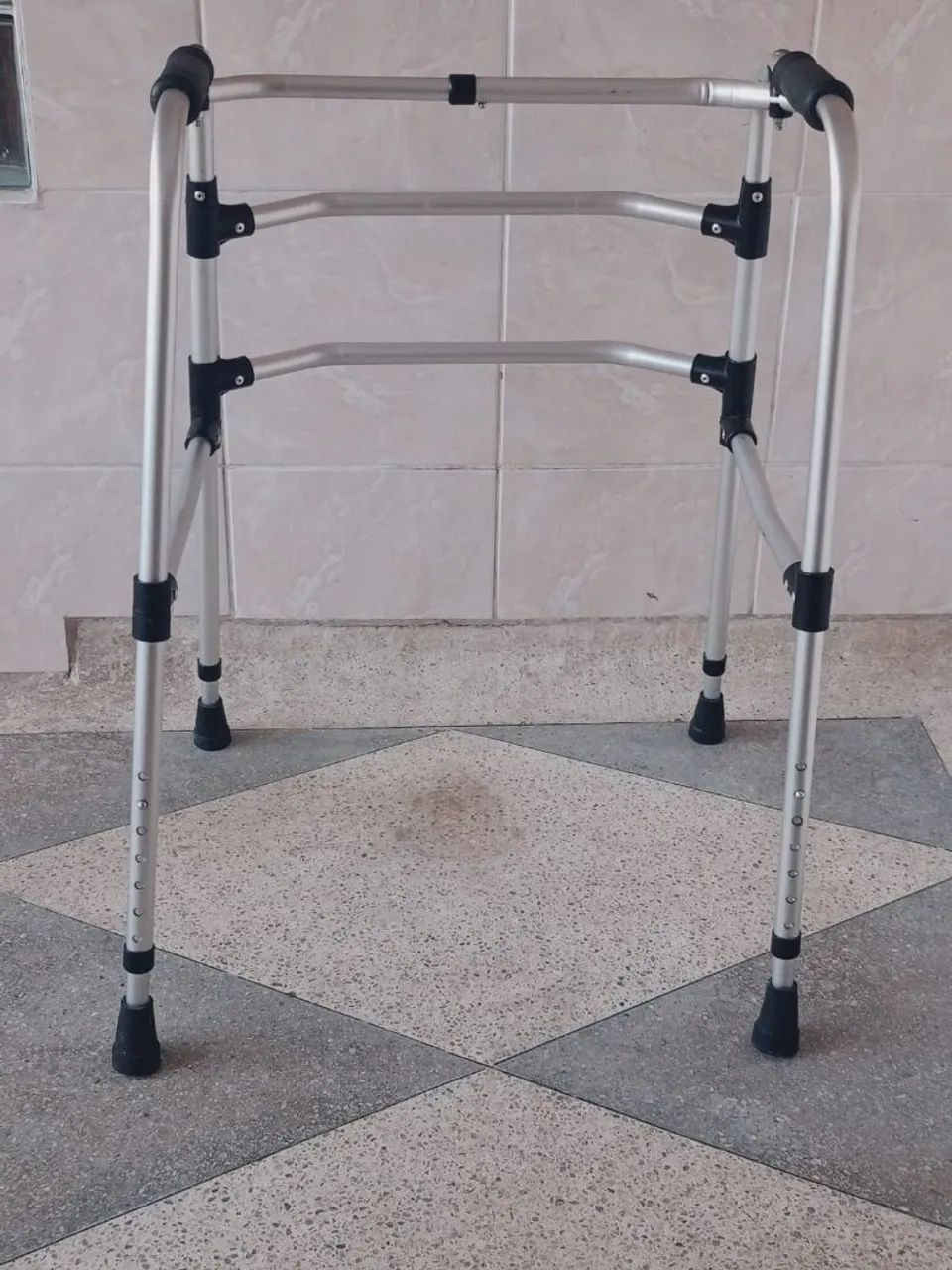 Andador em alumínio - Foto 4