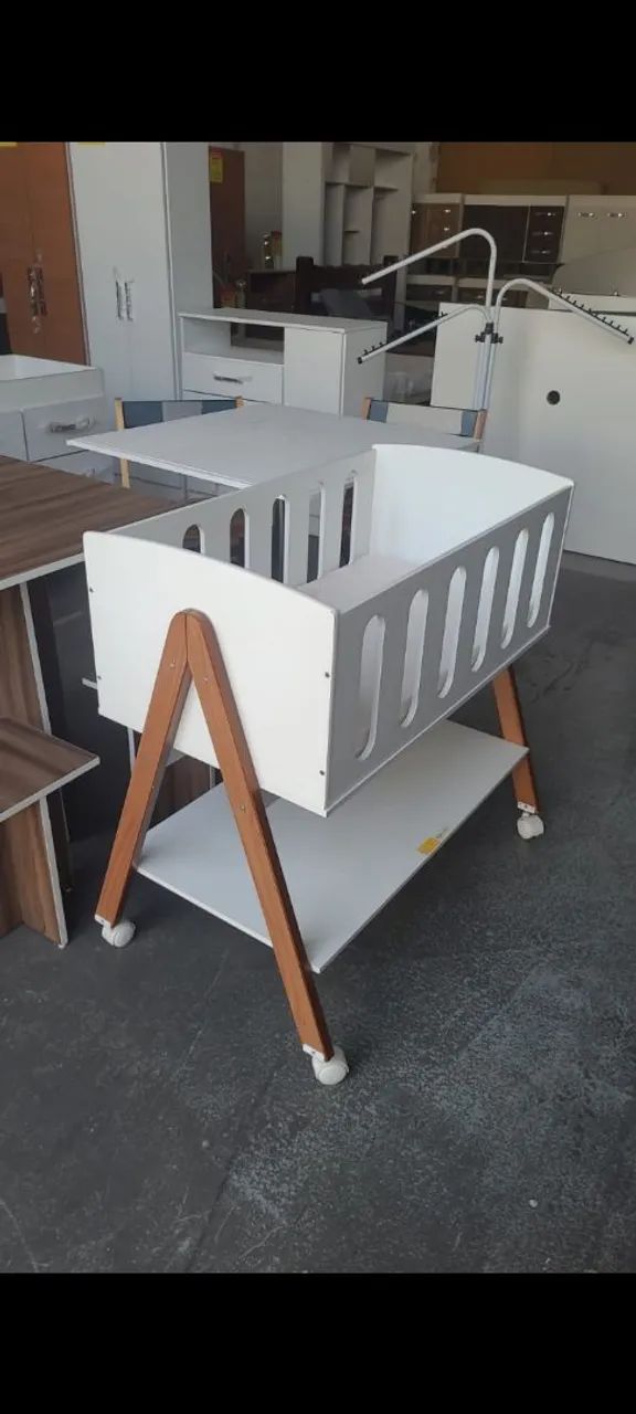 Mini berço usado(OBS:Leia a descrição)