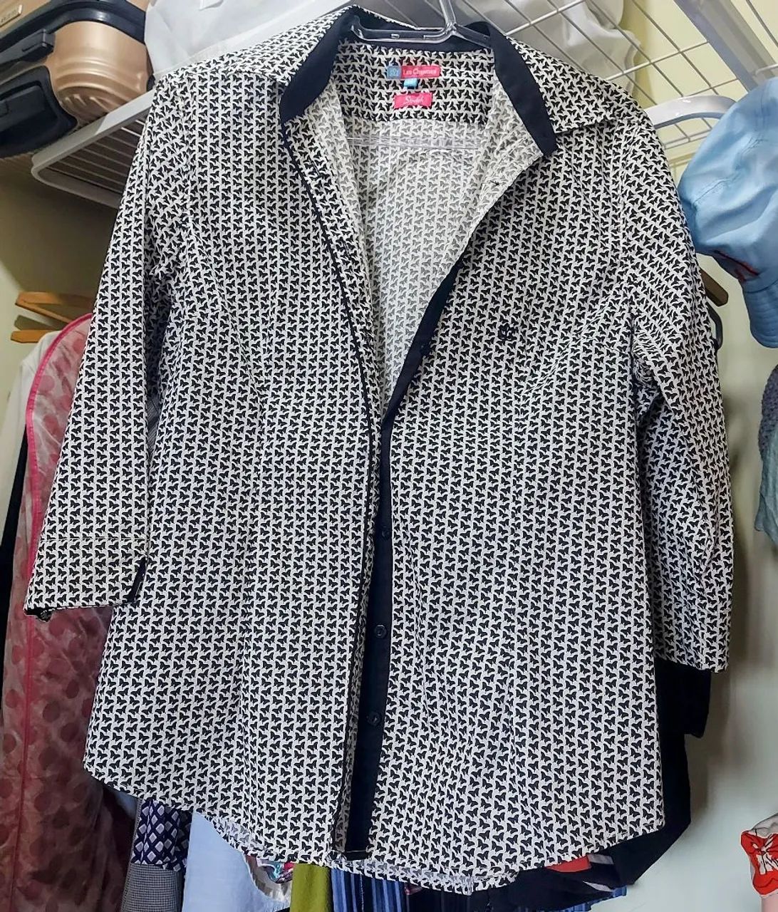 Camisa preta e branca, acinturada, Lês Chemises