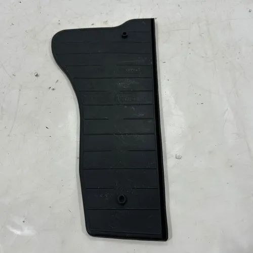 Borracha Tapete Porta Luvas Bmw 120i 2016 a 2018 - Foto 2