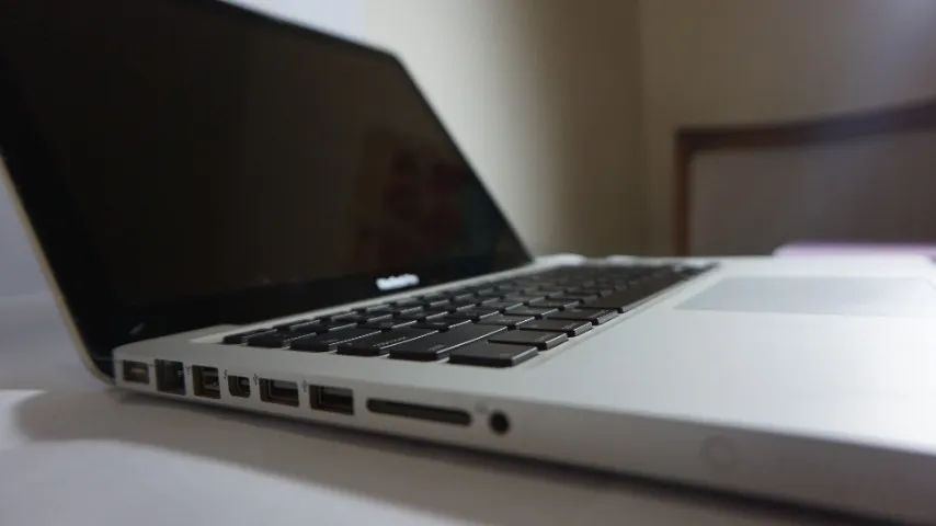 MacBook Pro 13" 2011 Core i5 A1278 completo com caixa - Foto 4