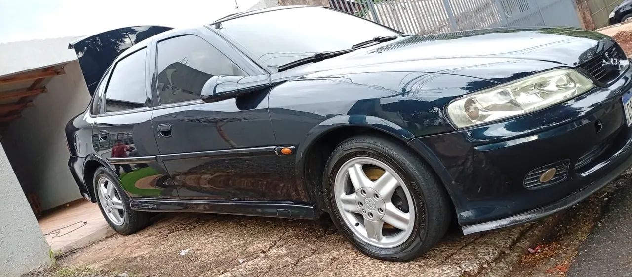 Chevrolet Vectra CD 2.2 16V / 2.0 16V Mec./aut. 2000