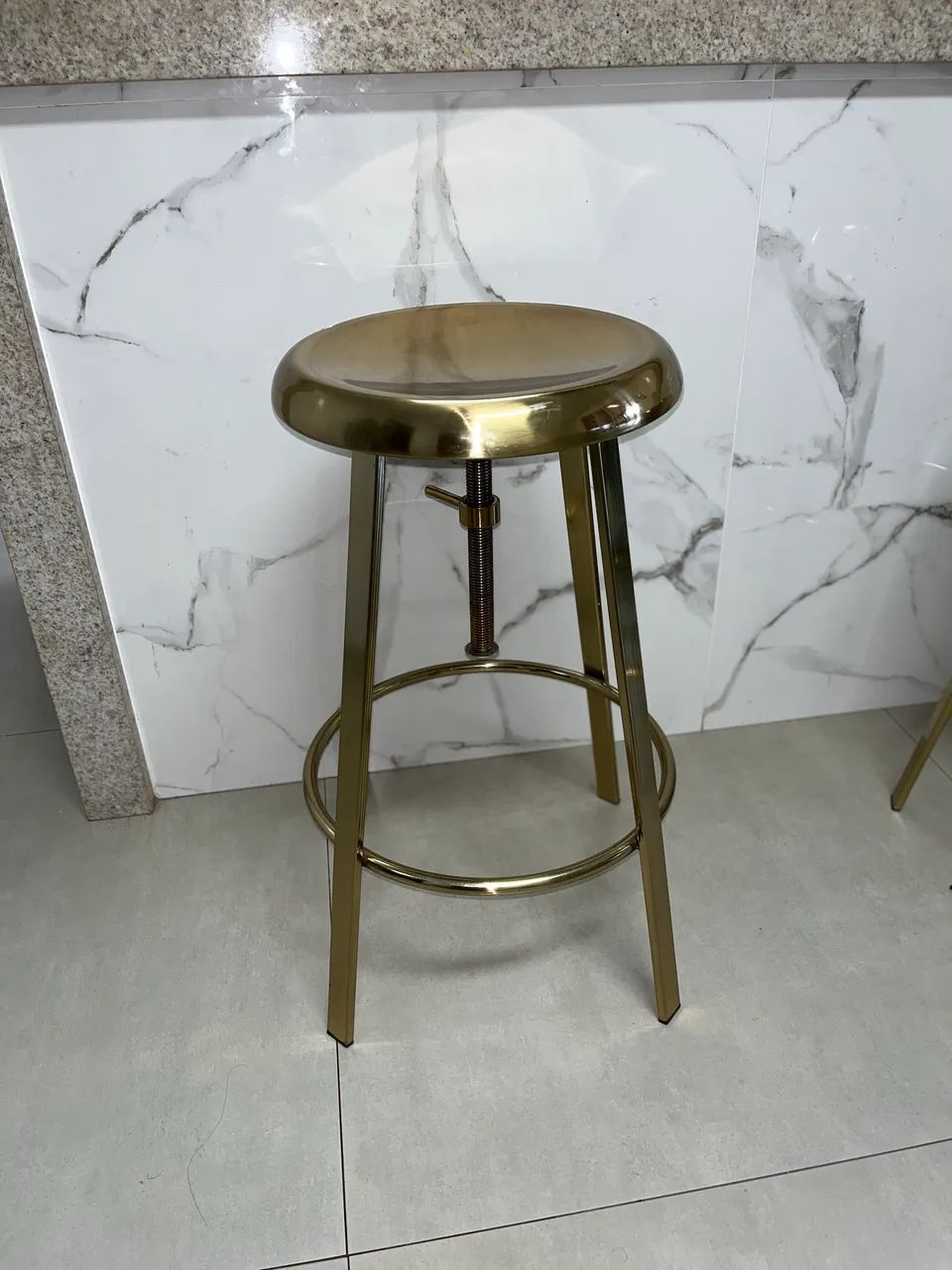 BANQUETA DOURADA LUXO - Foto 3