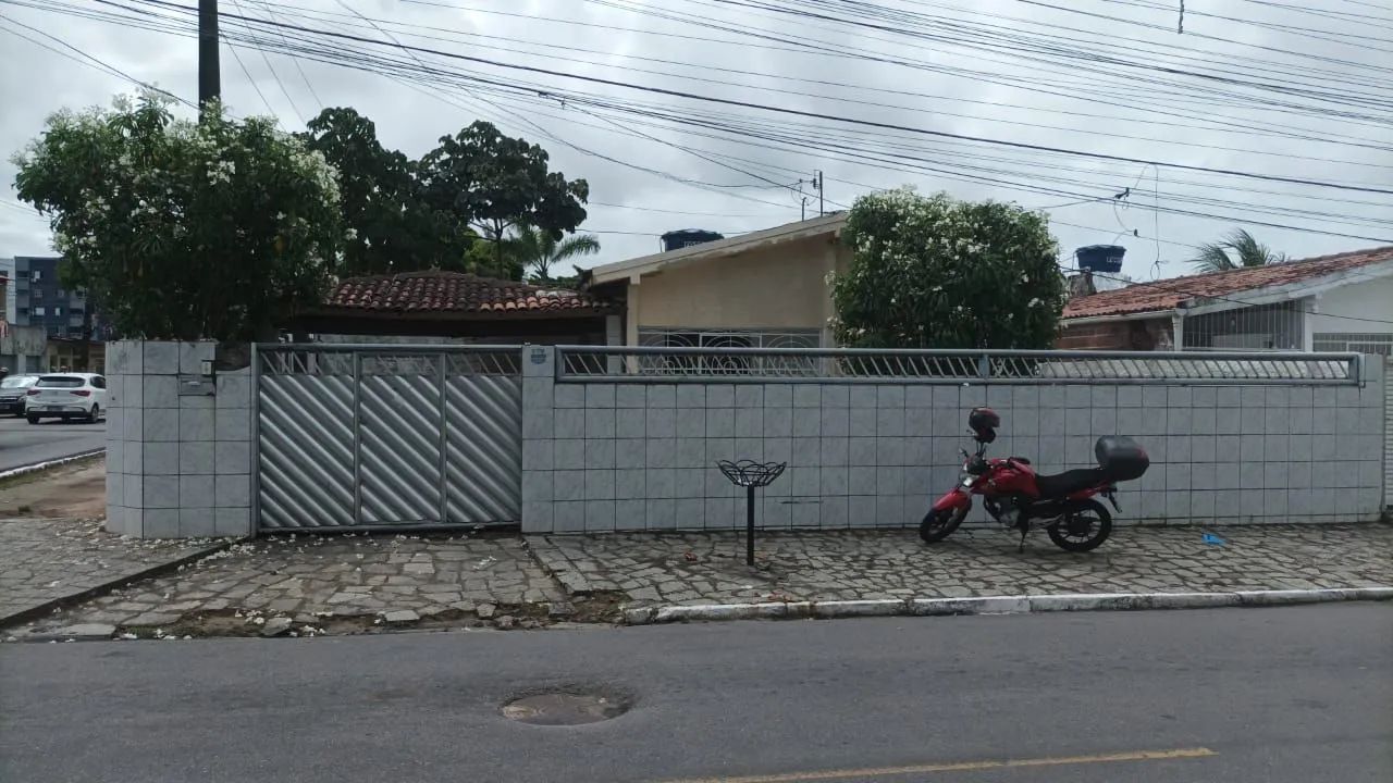 Ótima Casa com Ponto Comercial à Venda no Ernesto Geisel! ?? Localização privilegiada, na 