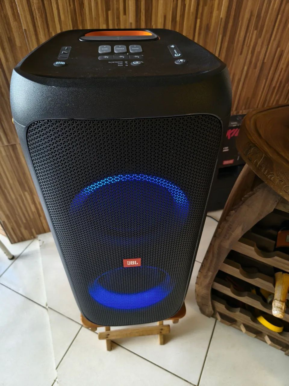 Caixa de Som JBL 310, Novíssima! - Foto 3
