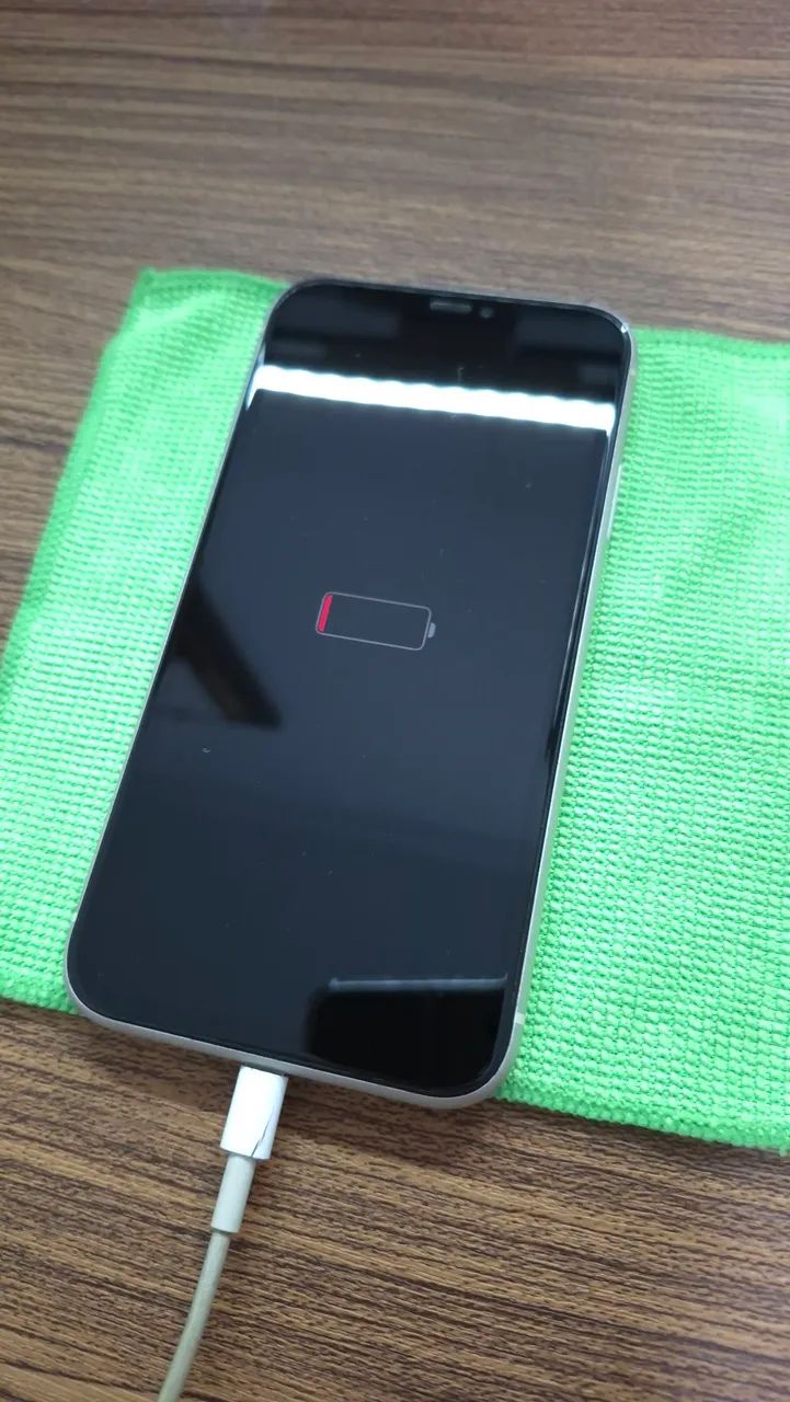 iPhone 11 Branco - 64GB - Foto 4
