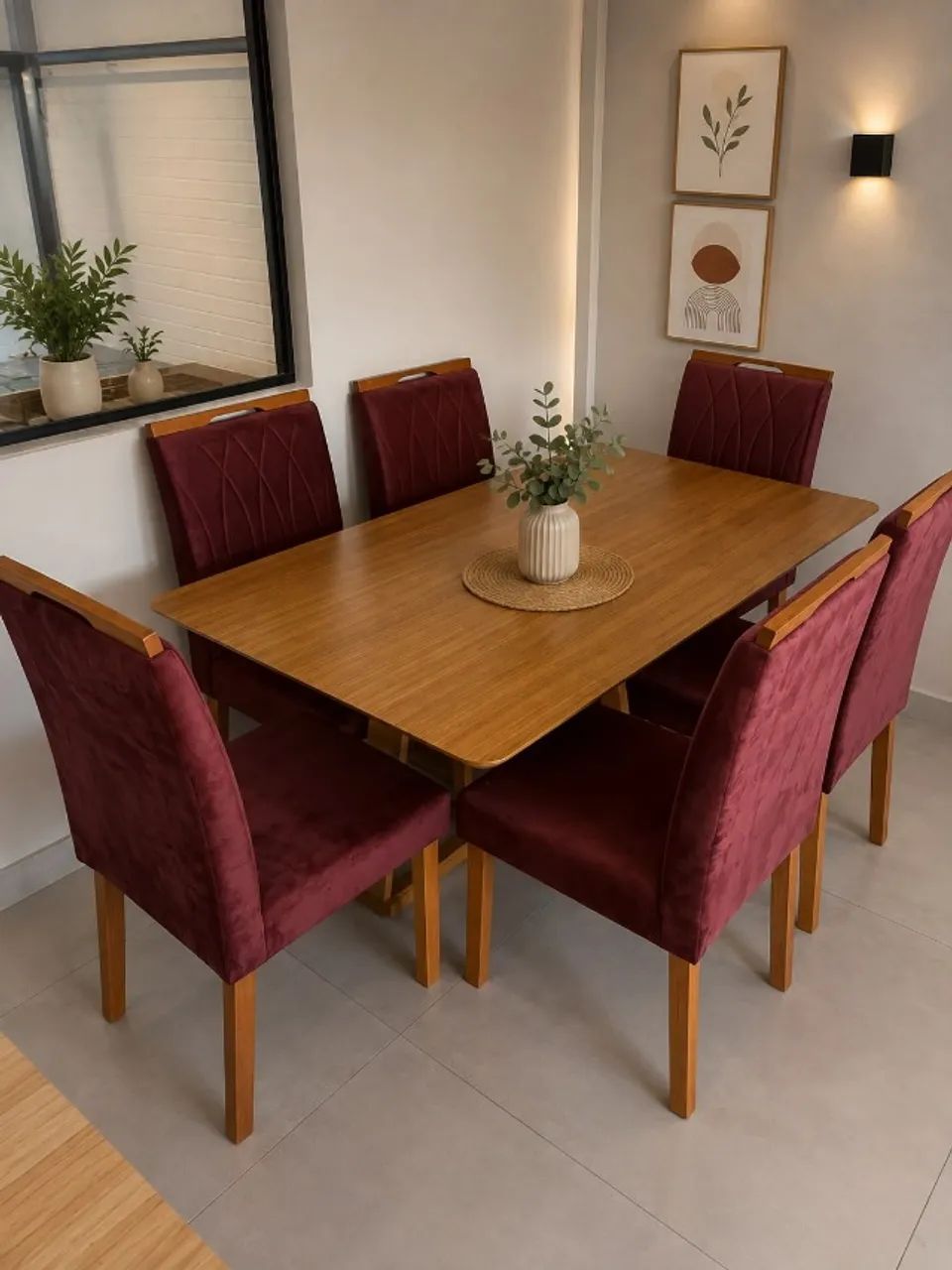 MESA DE JANTAR LAMINADA COM 6 CADEIRAS BORDO (ÚLTIMA PEÇA)