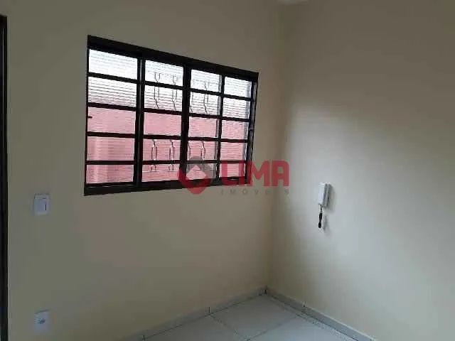 Excelente casa reformada com 01 dormitório, próximo à Av. Duque de Caxias - Foto 3