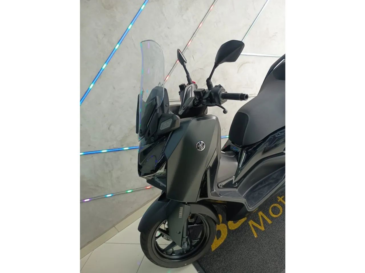 Yamaha Xmax 250 connected abs 2025 - Foto 3