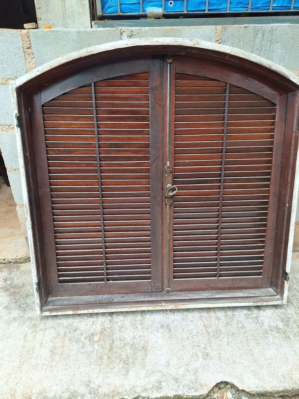 VENDO DUAS JANELAS DE MADEIRA  - Foto 2