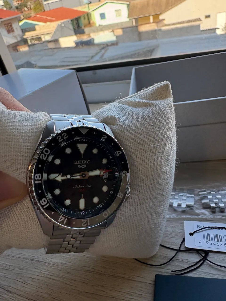 Seiko 5 GMT Bruce Wayne impecável  - Foto 3