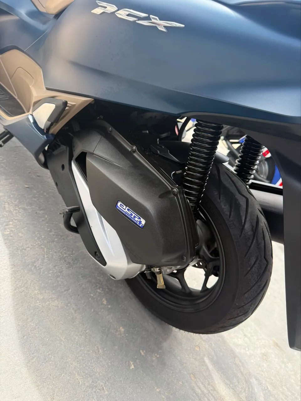 Honda Pcx DLX - Foto 4